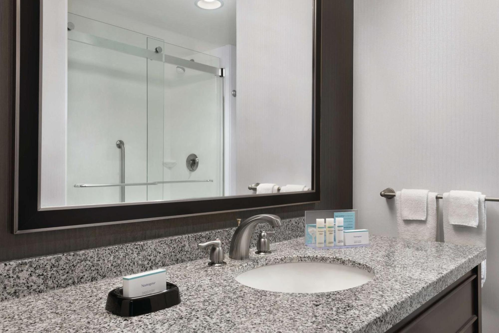 Hampton Inn & Suites Mishawaka/South Bend At Heritage Square Eksteriør bilde